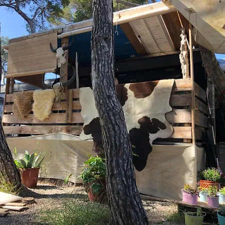 Camping Vintage Camper - And Ibiza *